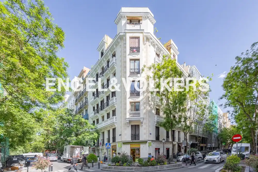 Exterior view of Flat for rent in Barrio de Salamanca