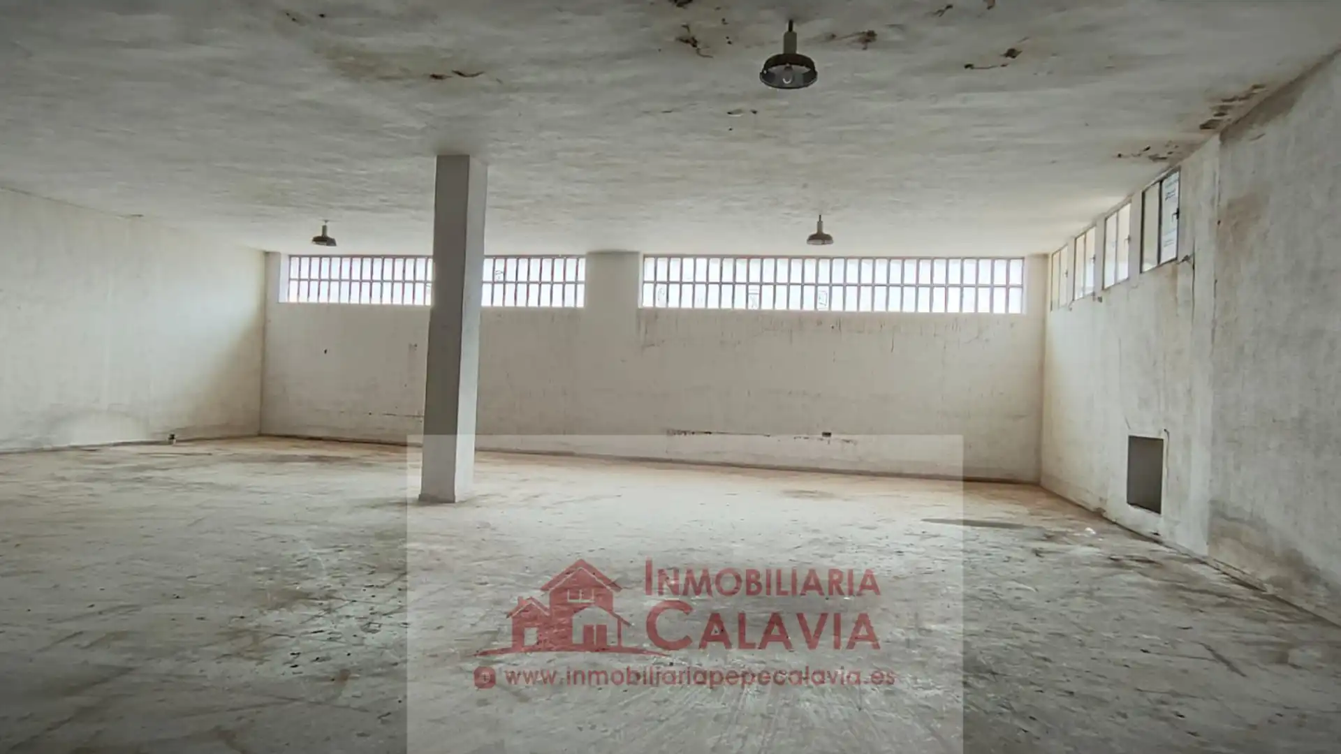 Nave industrial en venta en Martos