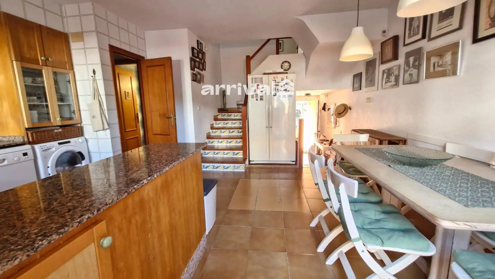 Cocina de Casa adosada de alquiler en Valencia con Terraza, Piscina y Horno