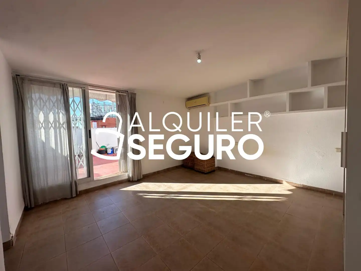 Living room of Attic for rent in Mislata  with Air Conditioner and Terrace