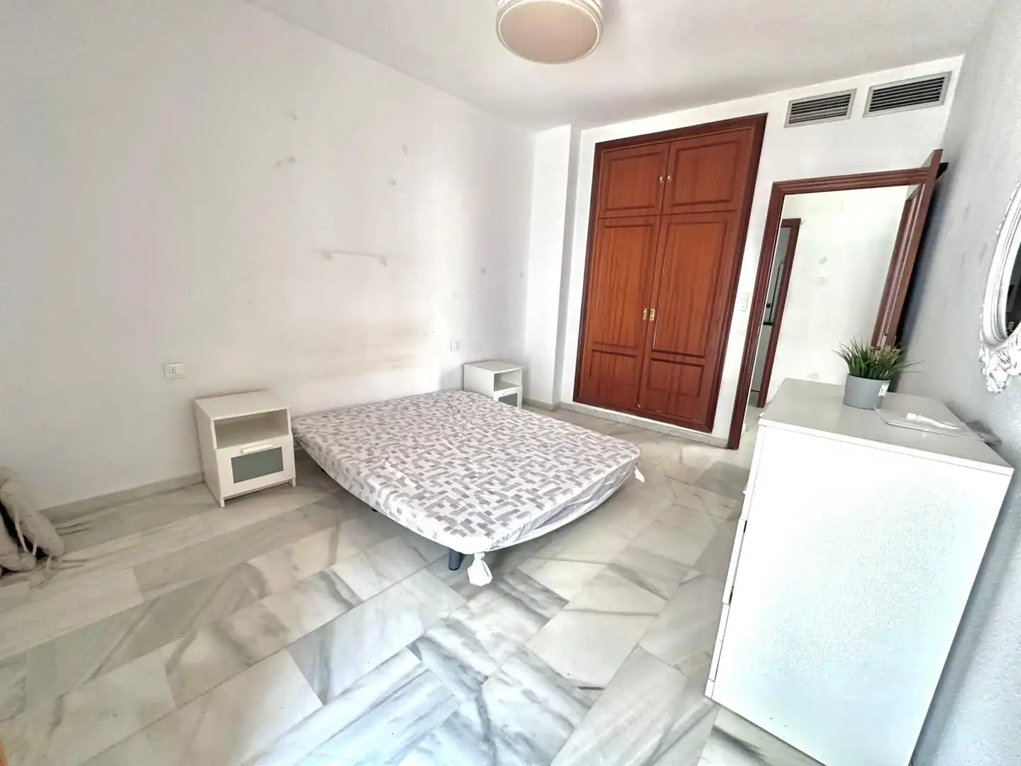 Habitación de Piso en venta en Sevilla