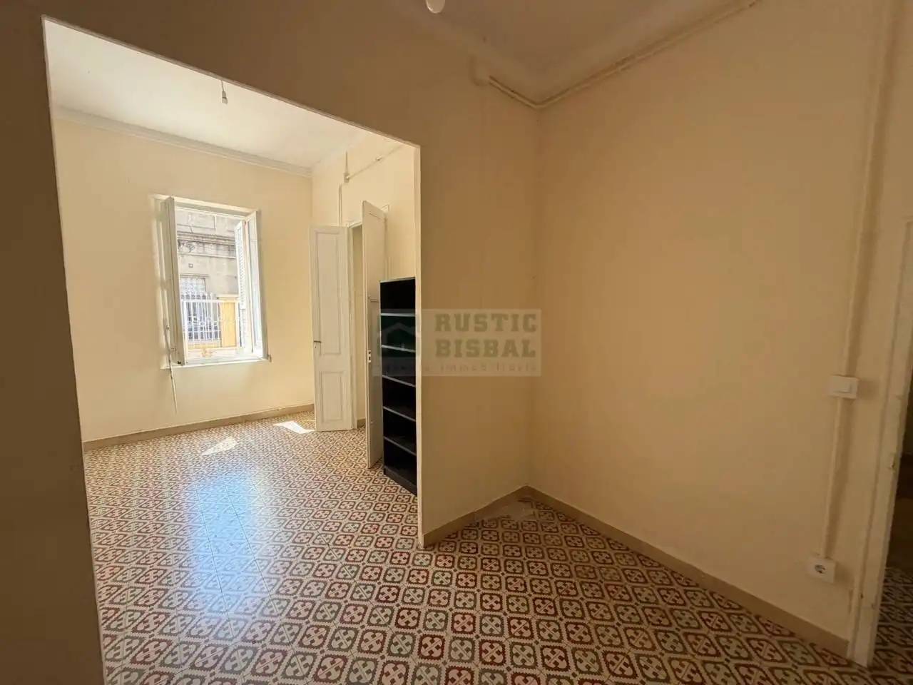 Habitación de Finca rústica en venta en Figueres con Aire acondicionado, Calefacción y Jardín privado