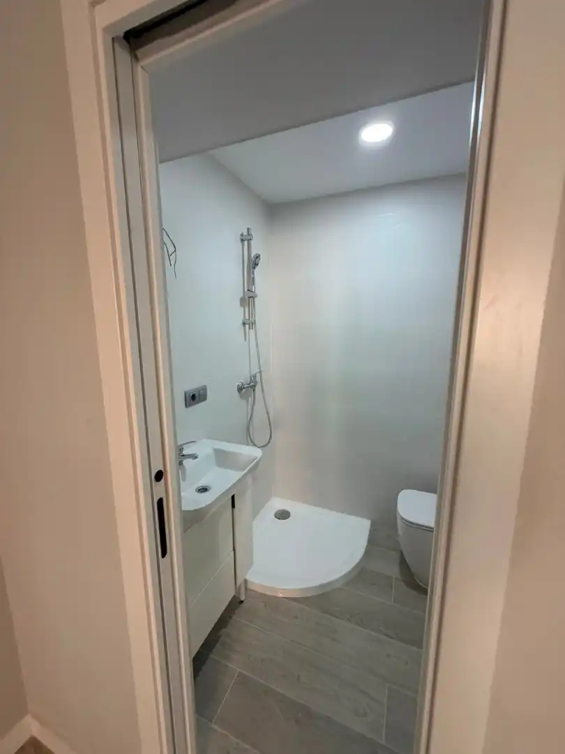 Baño de Piso en venta en Barakaldo  con Horno y Lavadora