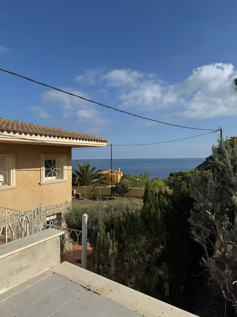 Vista exterior de Casa o chalet en venta en L'Alfàs del Pi con Aire acondicionado, Terraza y Trastero