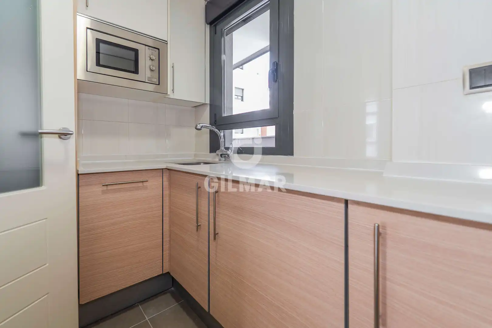 Kitchen of Flat for sale in Madrid  with Heating, Private garden and Storage room
