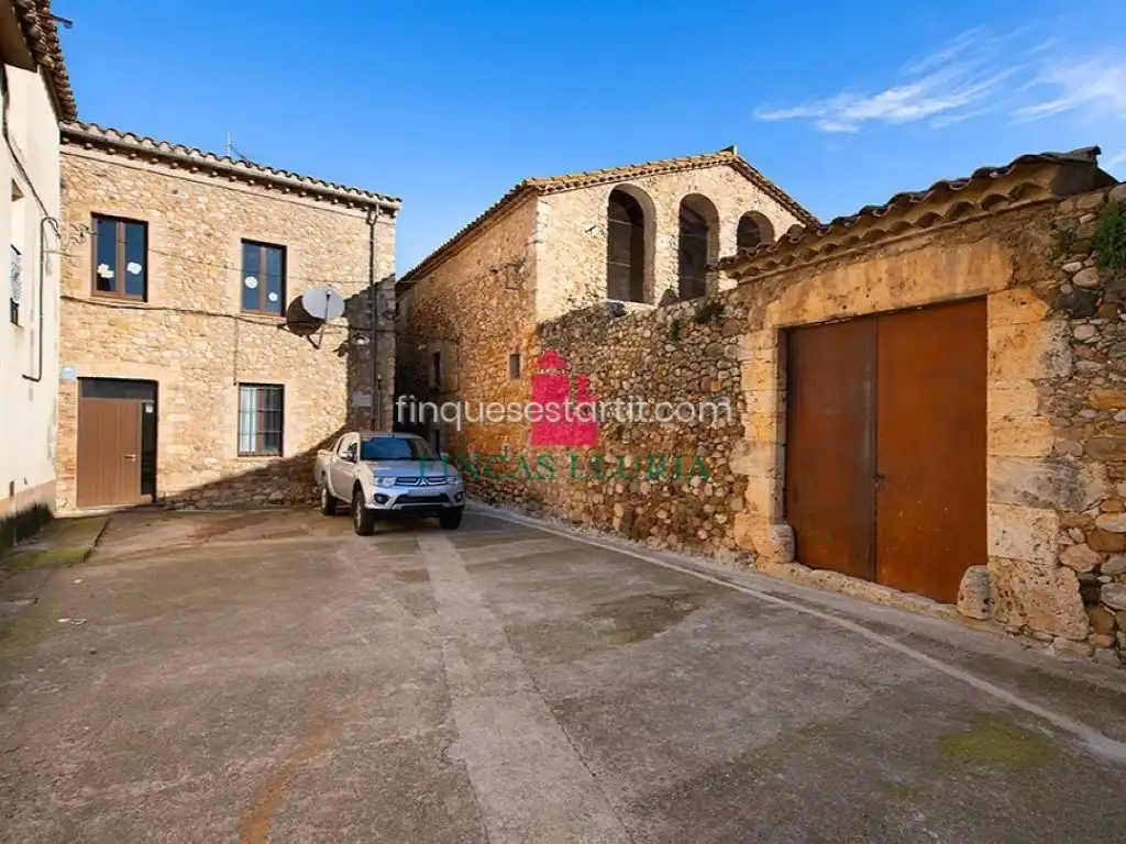 Casa rústica en venta en Calle De La Mosca