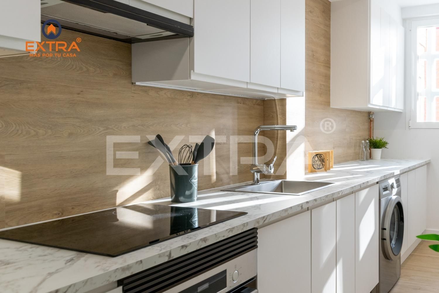 Cocina de Piso en venta en  Madrid Capital con Aire acondicionado, Calefacción y Jardín privado