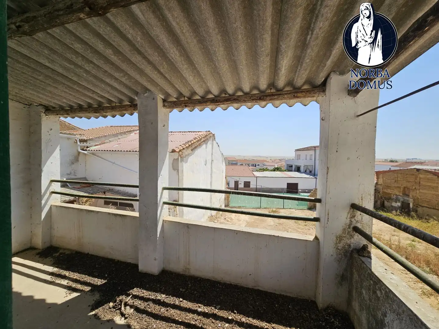 Terrassa de Finca rústica en venda en Sierra de Fuentes amb Jardí privat, Terrassa i Traster