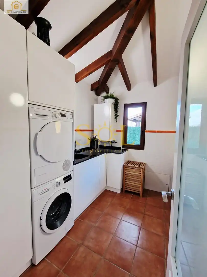 Cocina de Casa o chalet en venta en Villaquilambre con Calefacción, Jardín privado y Parquet