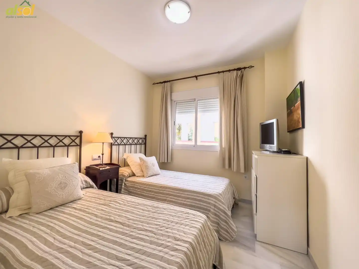 Bedroom of Attic for sale in Rota  with Air Conditioner, Terrace and Storage room