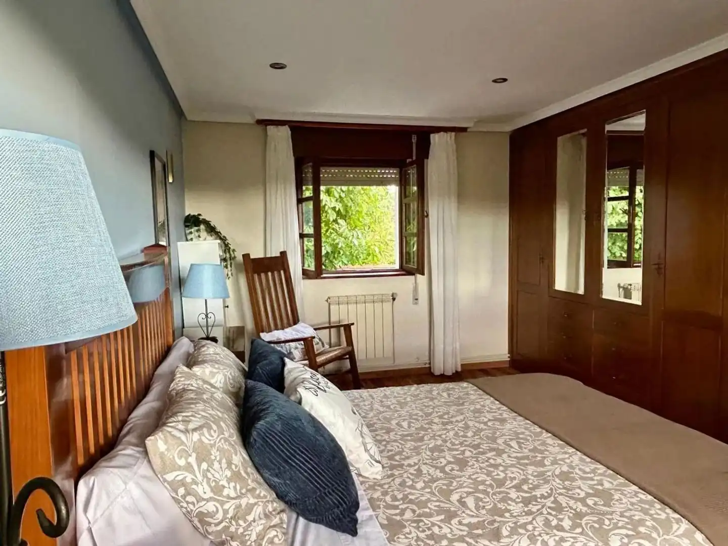 Habitación de Casa o chalet en venta en Castropol con Calefacción, Terraza y Trastero