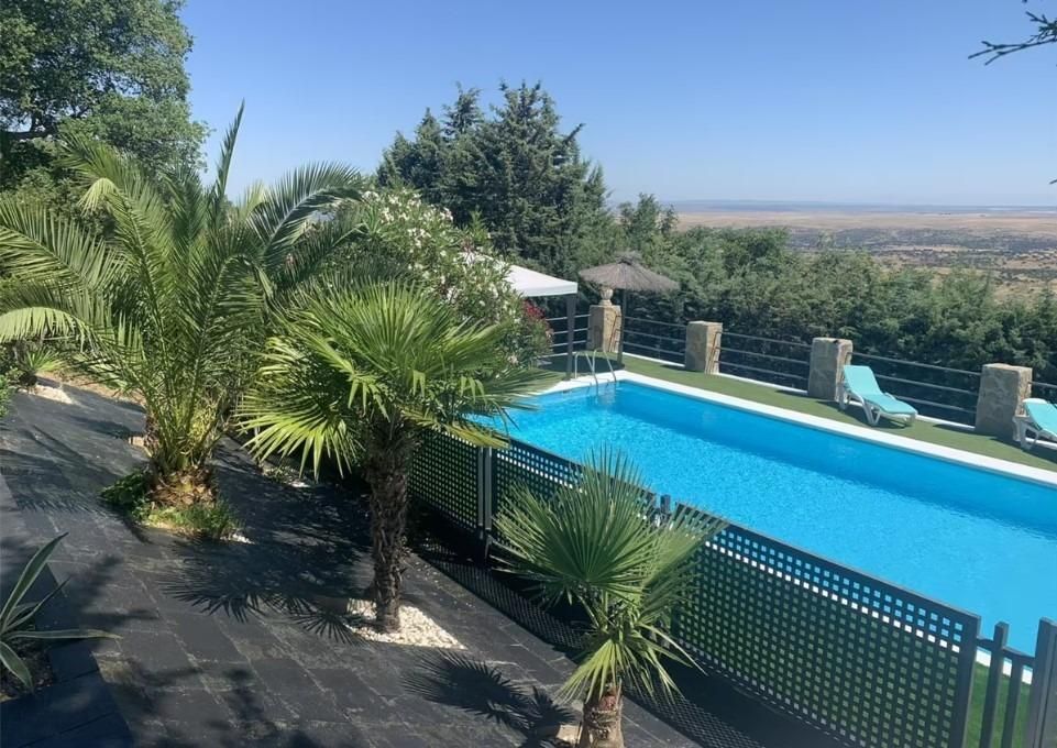 Swimming pool of House or chalet for sale in Cáceres Capital  with Air Conditioner, Heating and Private garden