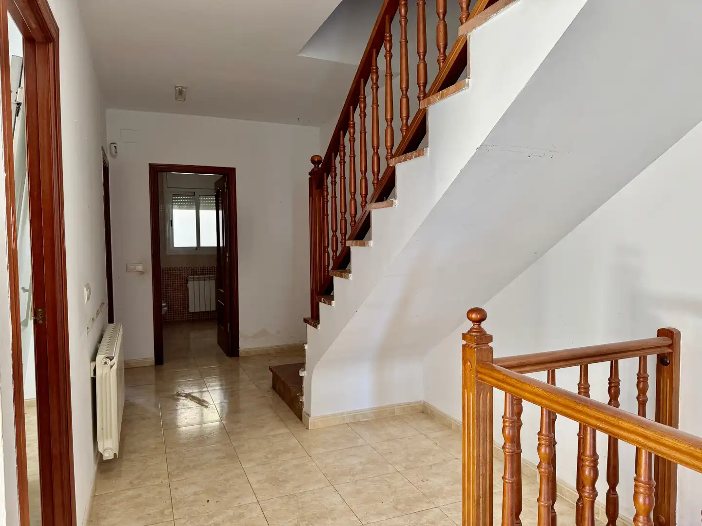 Einfamilien-Reihenhaus zum Verkauf in Calafell mit Heizung, Privatgarten und Terrasse