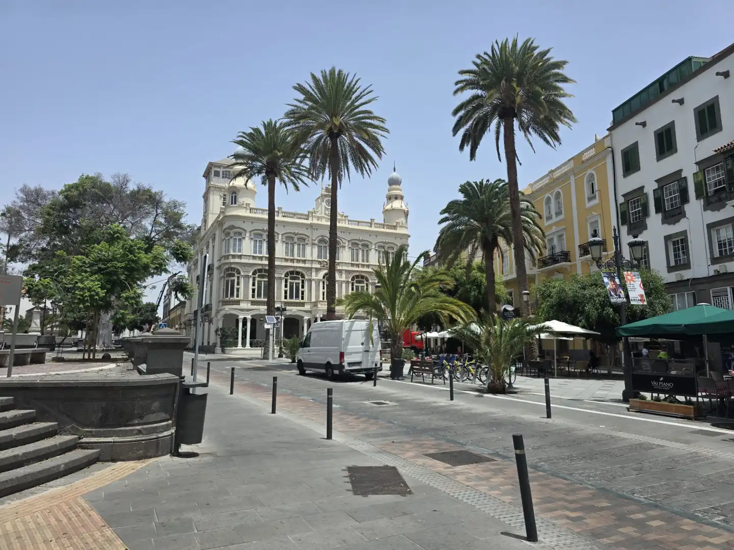 Außenansicht von Wohnung zum Verkauf in Las Palmas de Gran Canaria mit Abstellraum