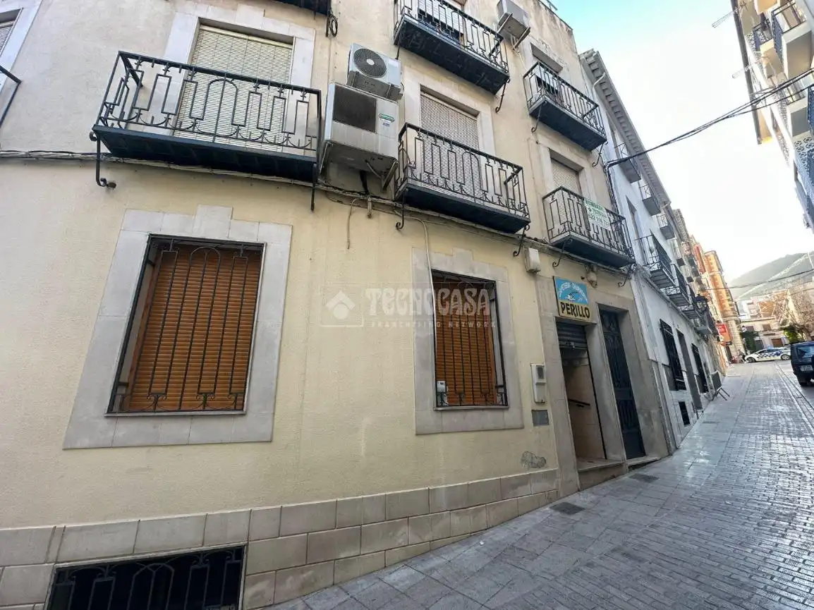 Vista exterior de Pis de lloguer en Jódar amb Aire condicionat