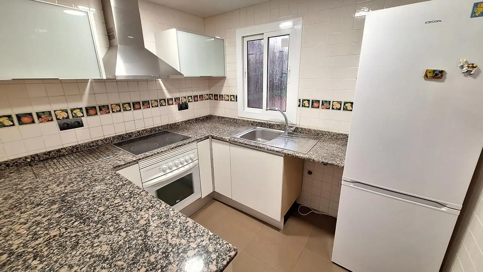 Küche von Wohnung zur Miete in L'Hospitalet de Llobregat mit Klimaanlage und Heizung