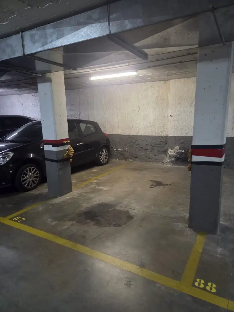 Parkplatz von Garage zur Miete in Santa Coloma de Gramenet