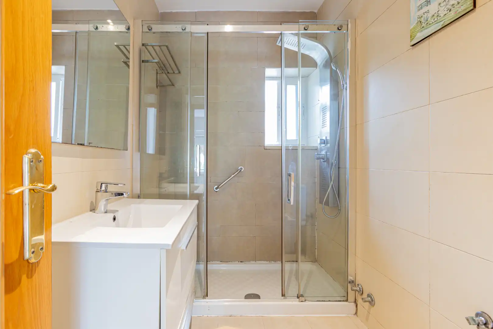 Baño de Dúplex en venta en Collado Villalba con Calefacción, Terraza y Piscina comunitaria