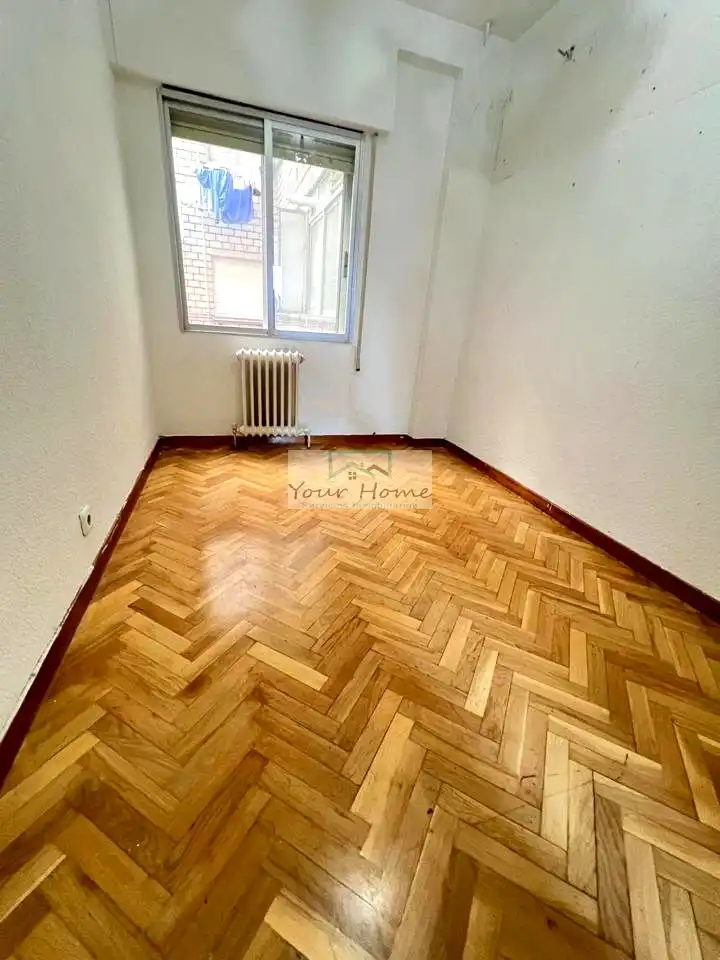 Habitación de Piso en venta en Torrejón de Ardoz con Parquet y Terraza