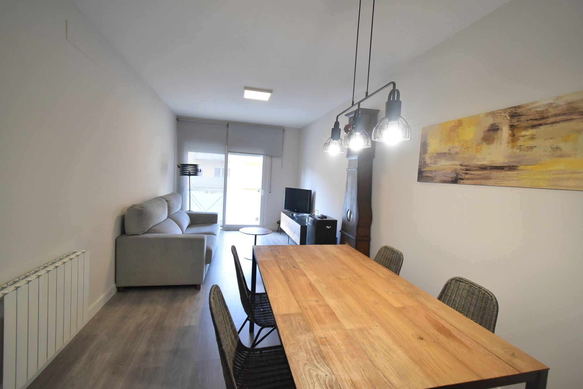Living room of Flat for sale in Girona Capital  with Heating, Terrace and Furnished