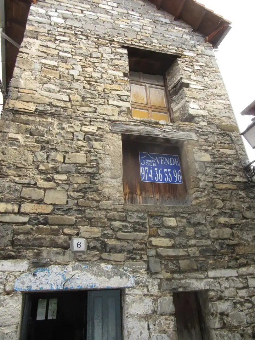 Vista exterior de Casa o chalet en venta en Aragüés del Puerto