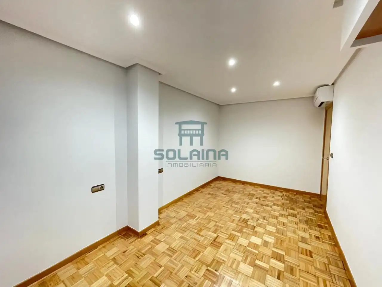 Flat with terrace for sale in Vistahermosa, imagen 17
