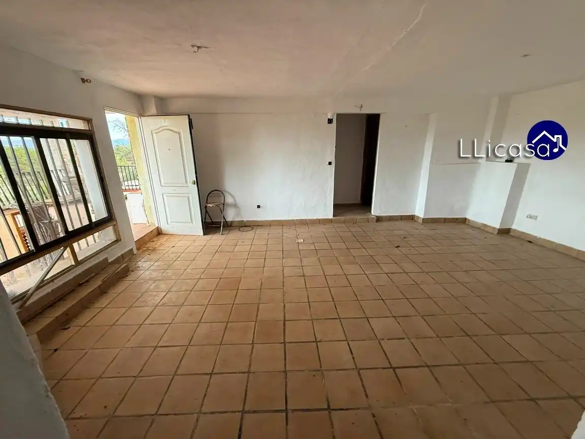 Casa o chalet en venta en Llíria con Jardín privado, Terraza y Trastero