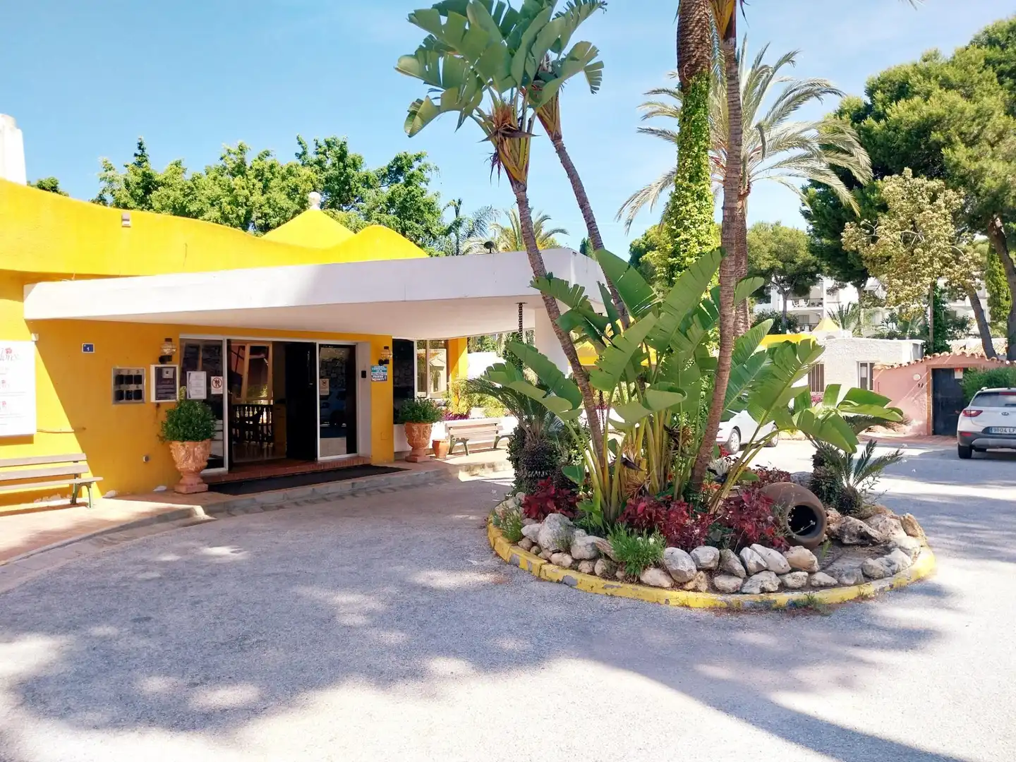 Wohnung zum Verkauf in Mijas mit Klimaanlage, Privatgarten und Terrasse