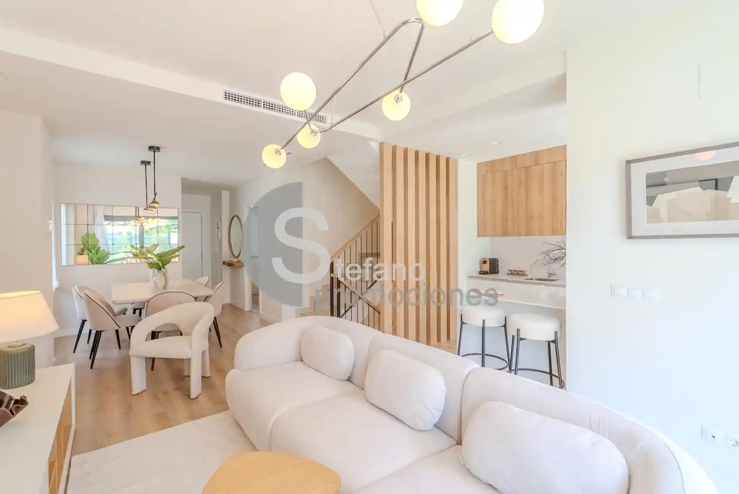 Sala de estar de Casa adosada en venta en Málaga con Aire acondicionado, Jardín privado y Terraza