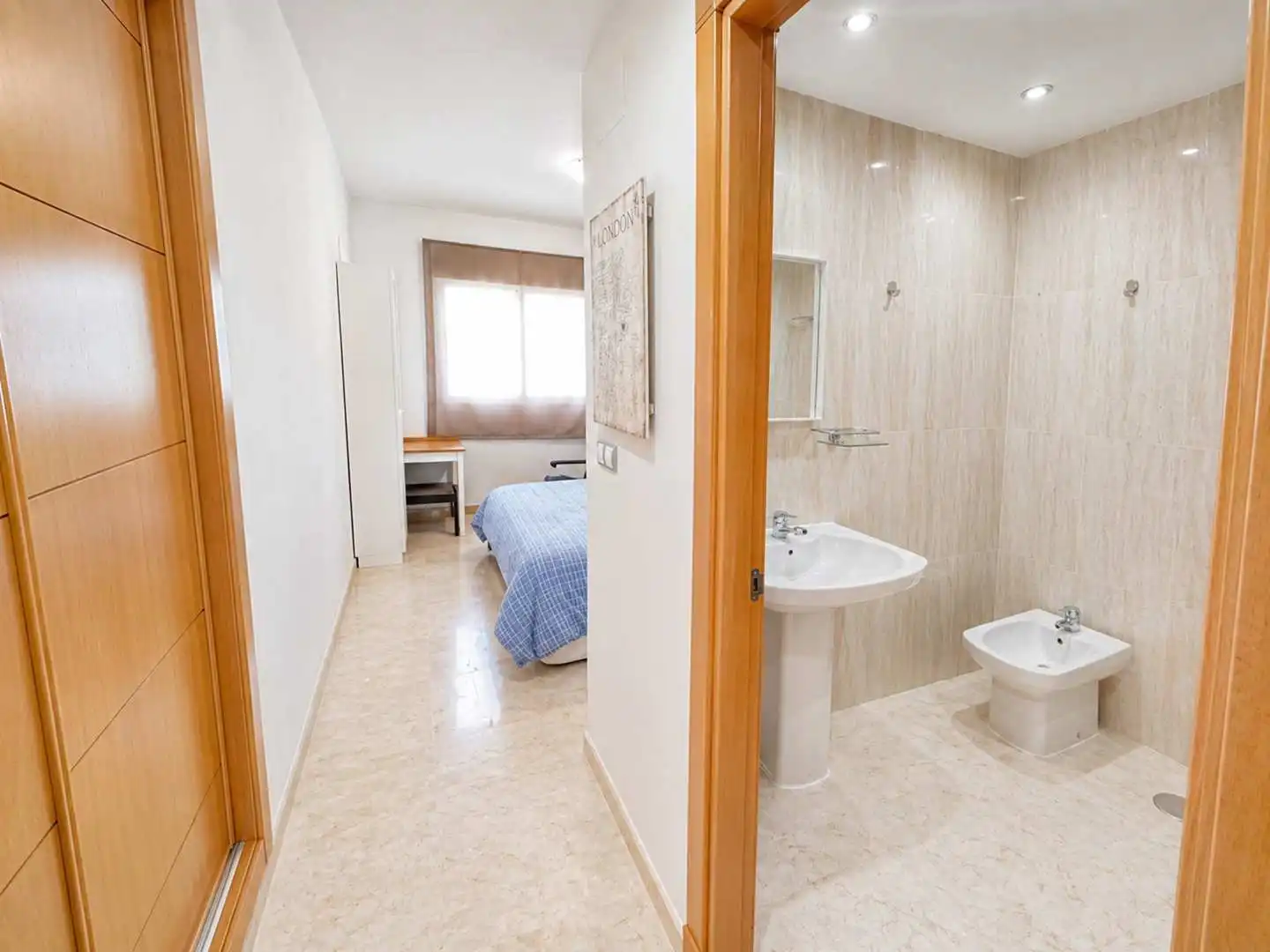 Baño de Apartamento en venta en Torrox con Aire acondicionado, Calefacción y Terraza