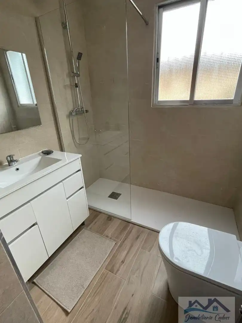 Baño de Piso para compartir en Villaviciosa de Odón con Terraza