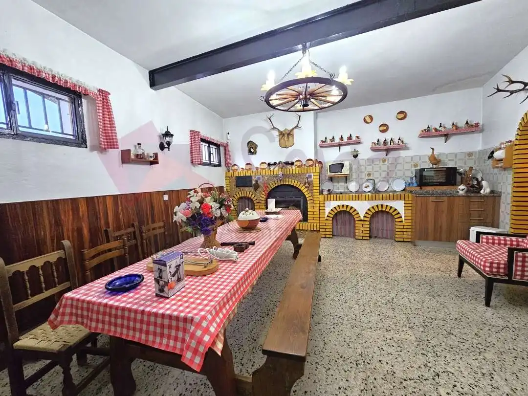 Cuina de Casa o xalet en venda en Santa Engracia del Jubera amb Calefacció