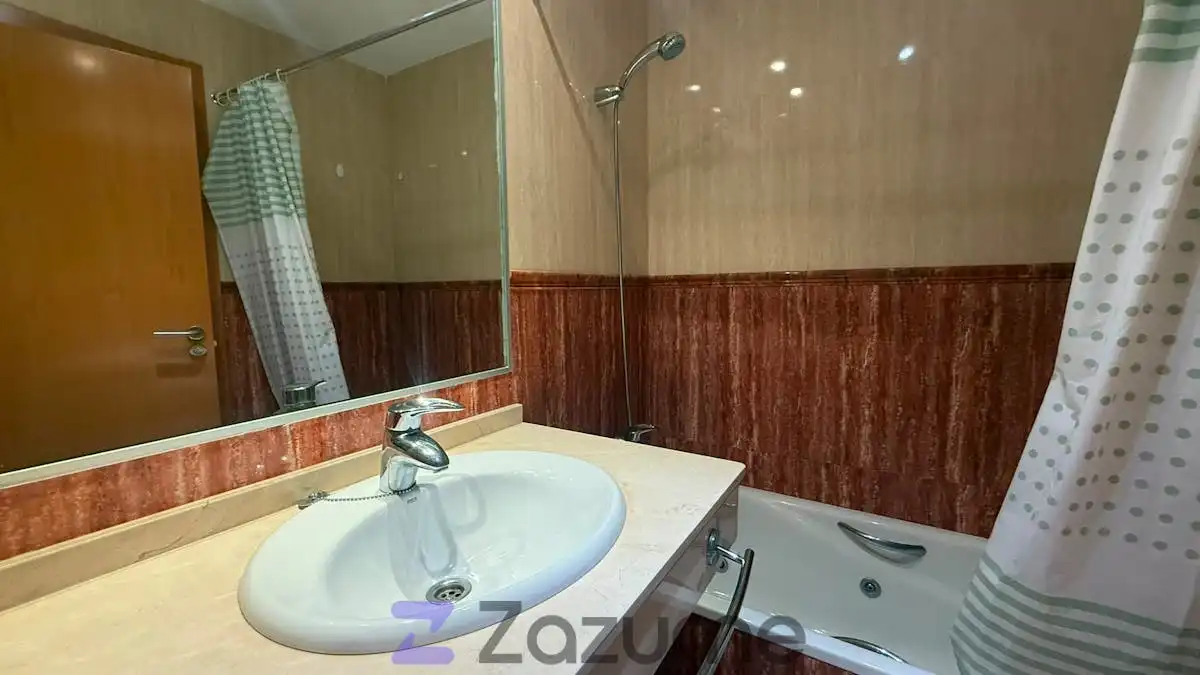 Badezimmer von Wohnung zur Miete in Murcia mit Klimaanlage, Heizung und Terrasse