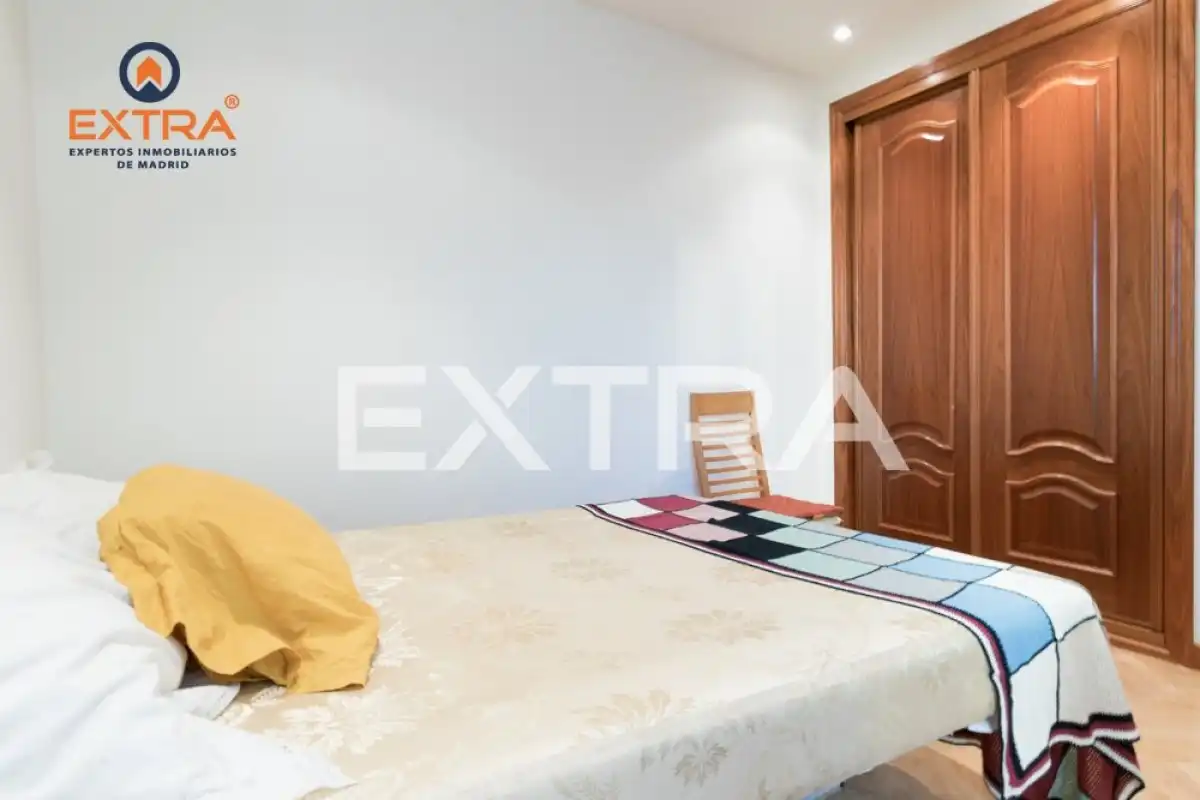 Schlafzimmer von Wohnung zur Miete in Madrid mit Klimaanlage, Heizung und Parkett