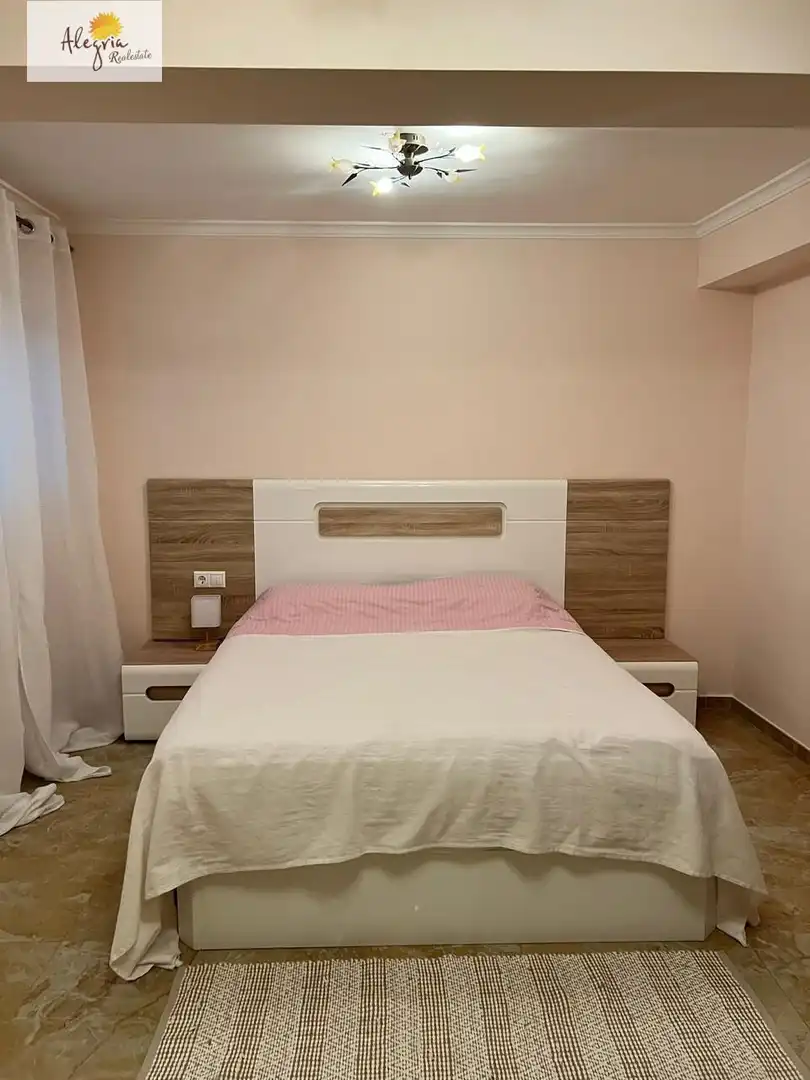 Habitación de Apartamento de alquiler en Valencia con Aire acondicionado, Calefacción y Amueblado