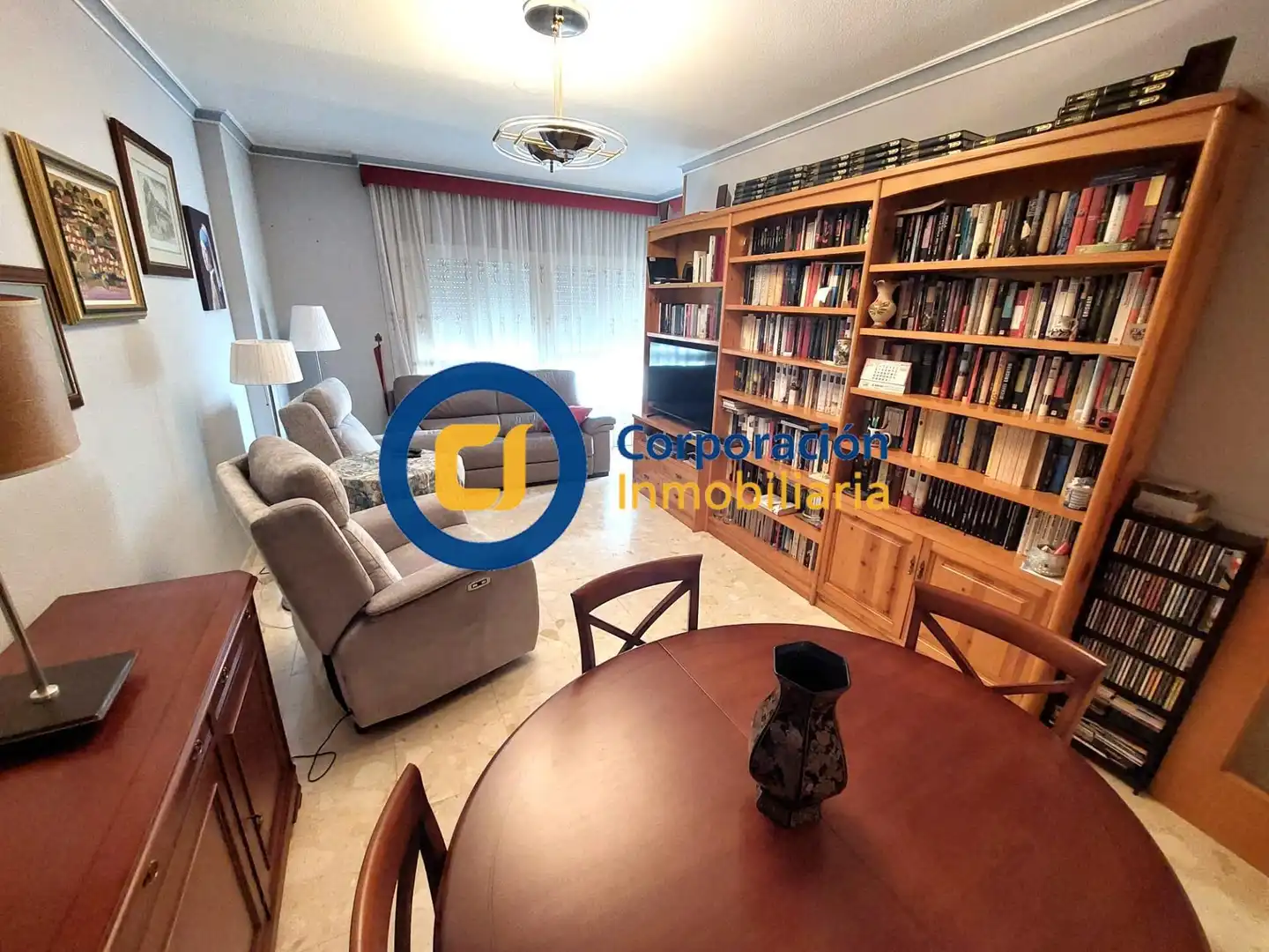Wohnung zum Verkauf in Lorca mit Klimaanlage, Möbliert und Balkon
