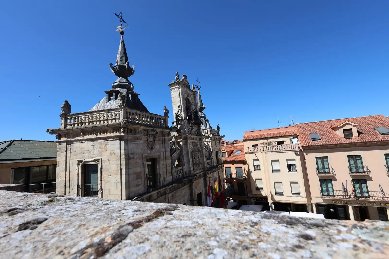 Vista exterior de Àtic en venda en Astorga amb Balcó
