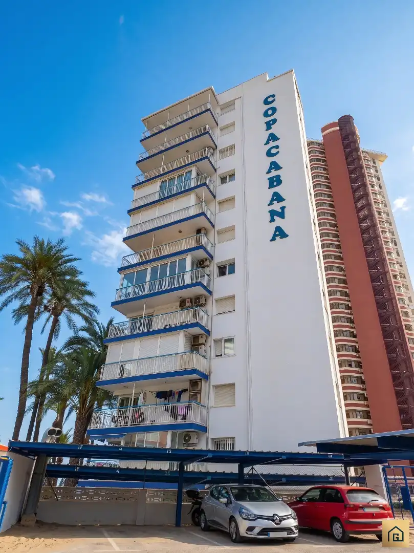 Vista exterior de Piso en venta en Benidorm con Terraza, Amueblado y Alarma