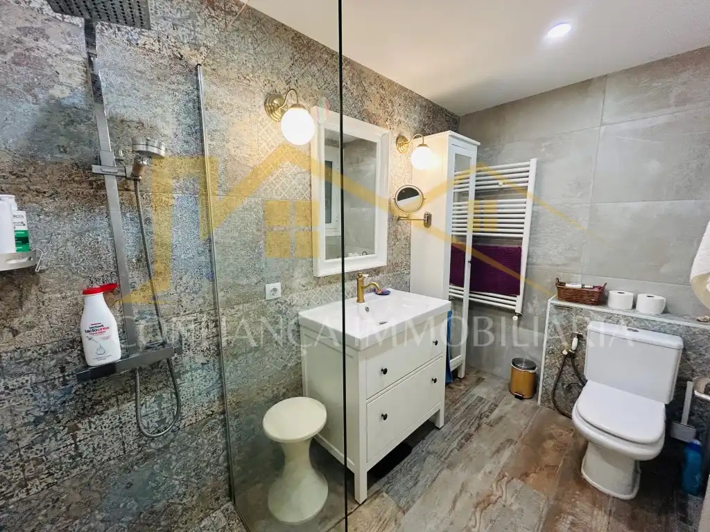 Badezimmer von Wohnung zum Verkauf in Blanes mit Schwimmbad