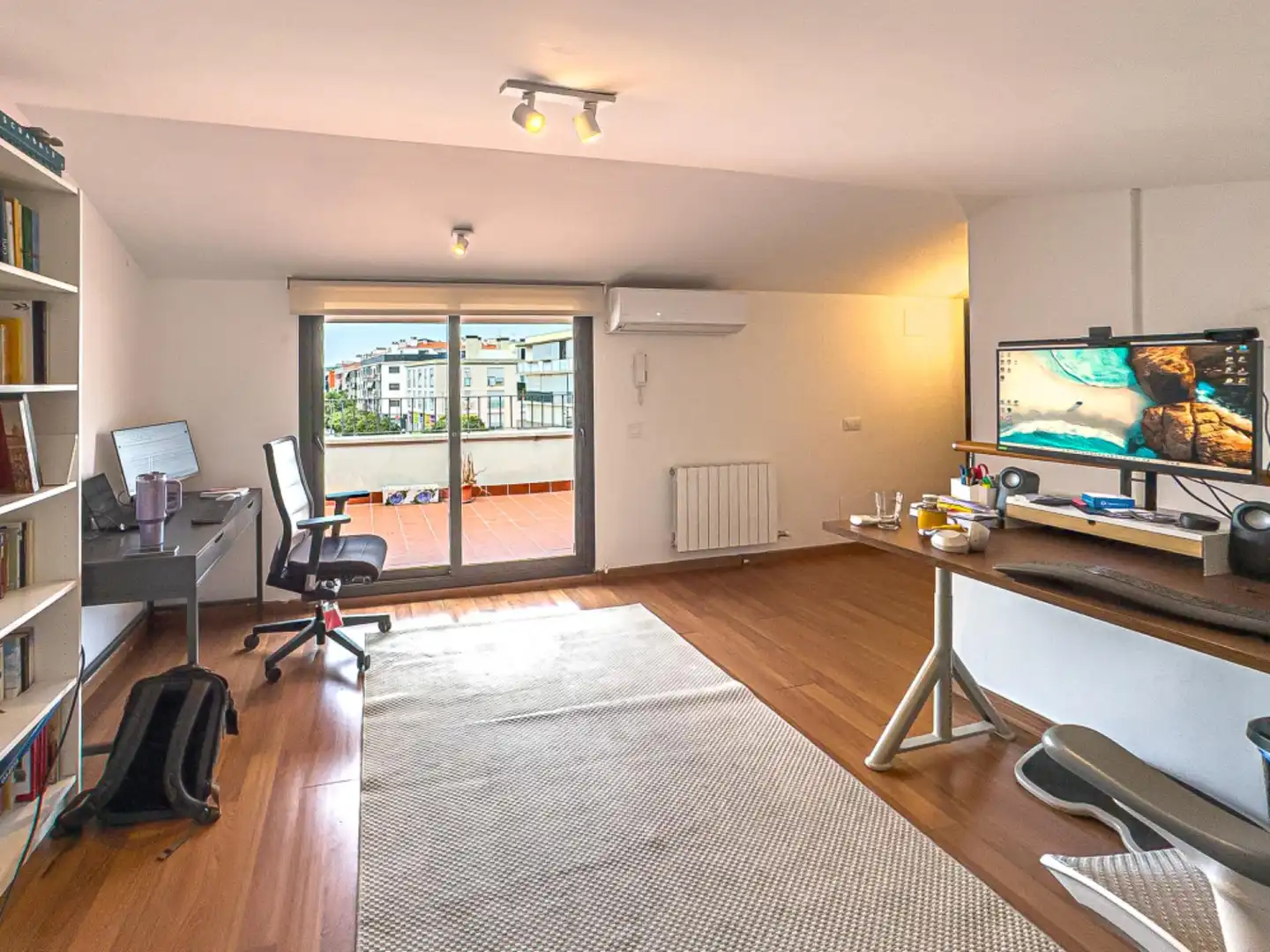 Sala de estar de Casa adosada en venta en Sant Pere de Ribes con Aire acondicionado, Calefacción y Parquet