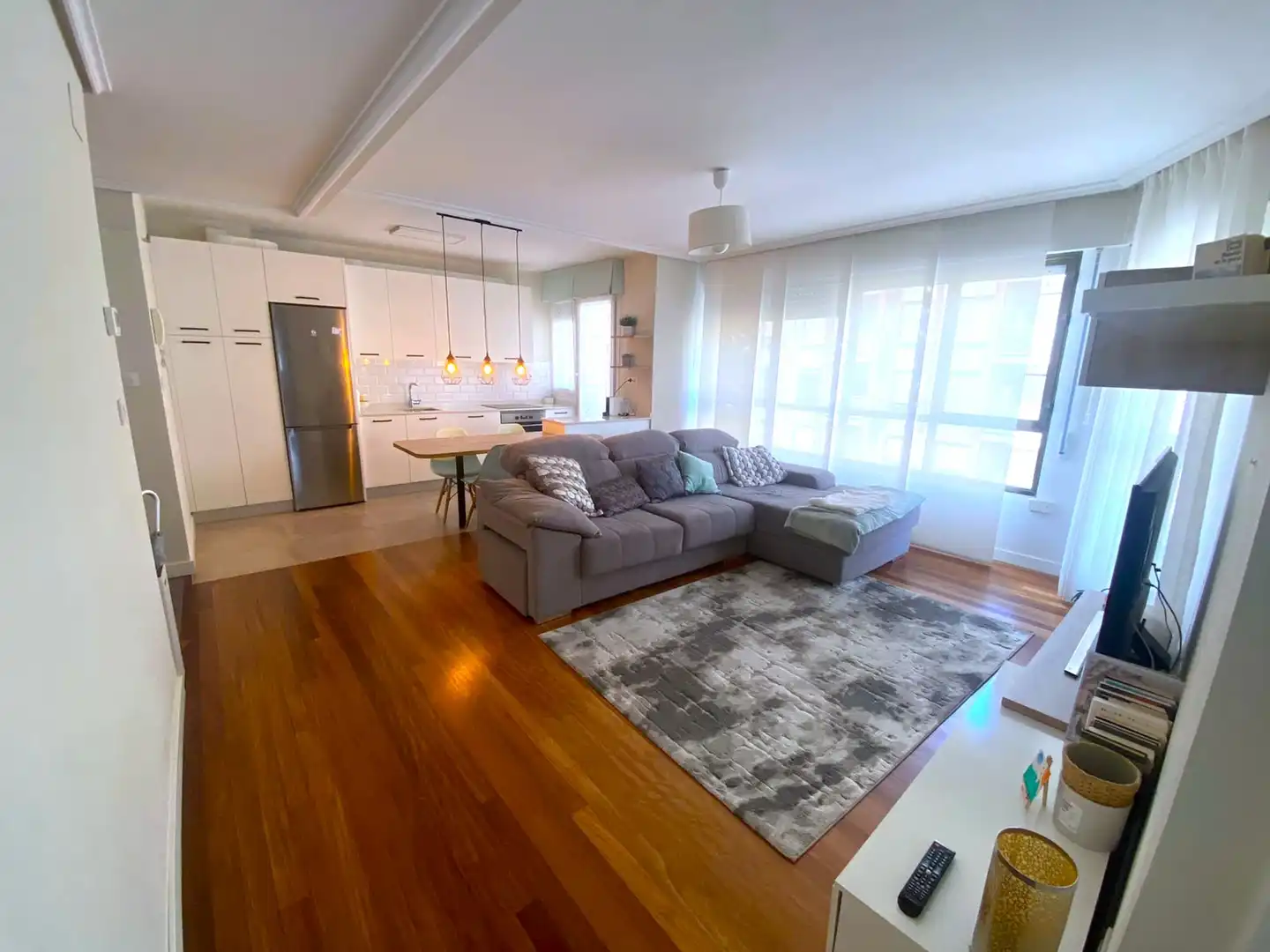 Living room of Flat for sale in Castro-Urdiales  with Heating, Private garden and Parquet flooring