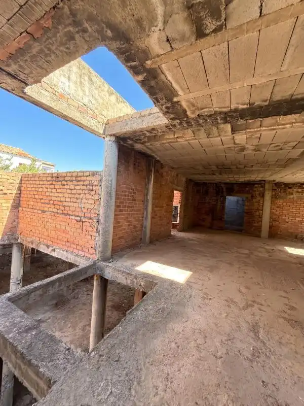 Terreny industrial en venda en Tomares