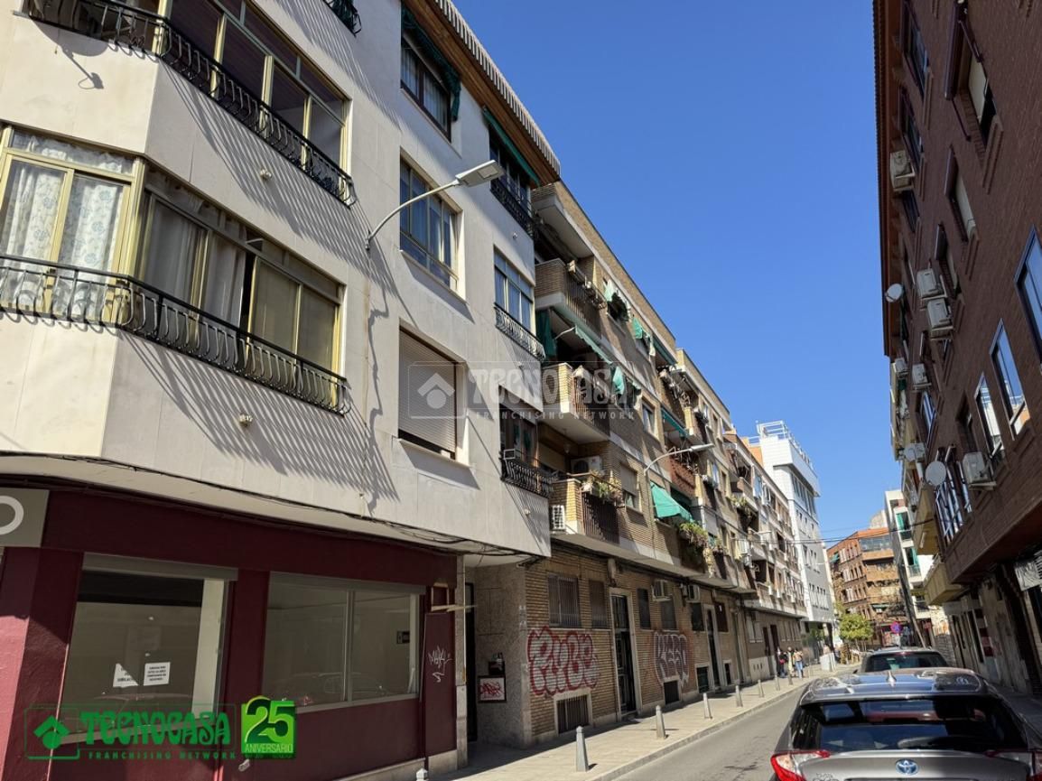 Vista exterior de Pis en venda en Ciudad Real Capital amb Calefacció, Terrassa i Moblat