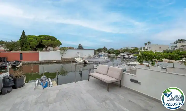 Casa a schiera con piscina in vendita a Carrer del Xaloc, imagen 8