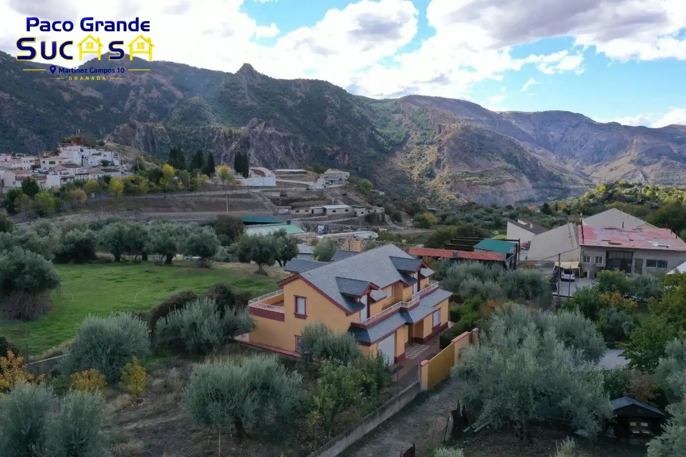 Vista exterior de Casa o chalet en venta en Güéjar Sierra con Jardín privado, Terraza y Piscina