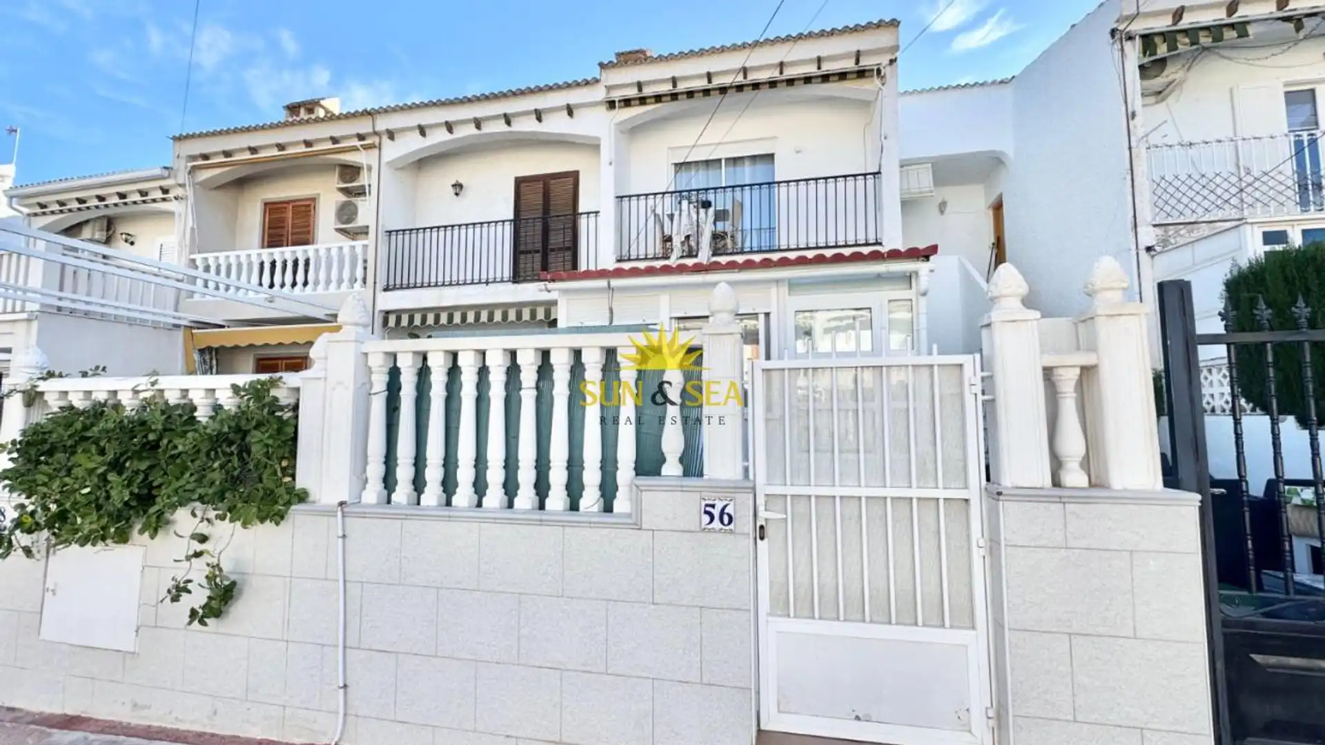 Vista exterior de Apartamento en venta en Santa Pola con Calefacción, Parquet y Terraza