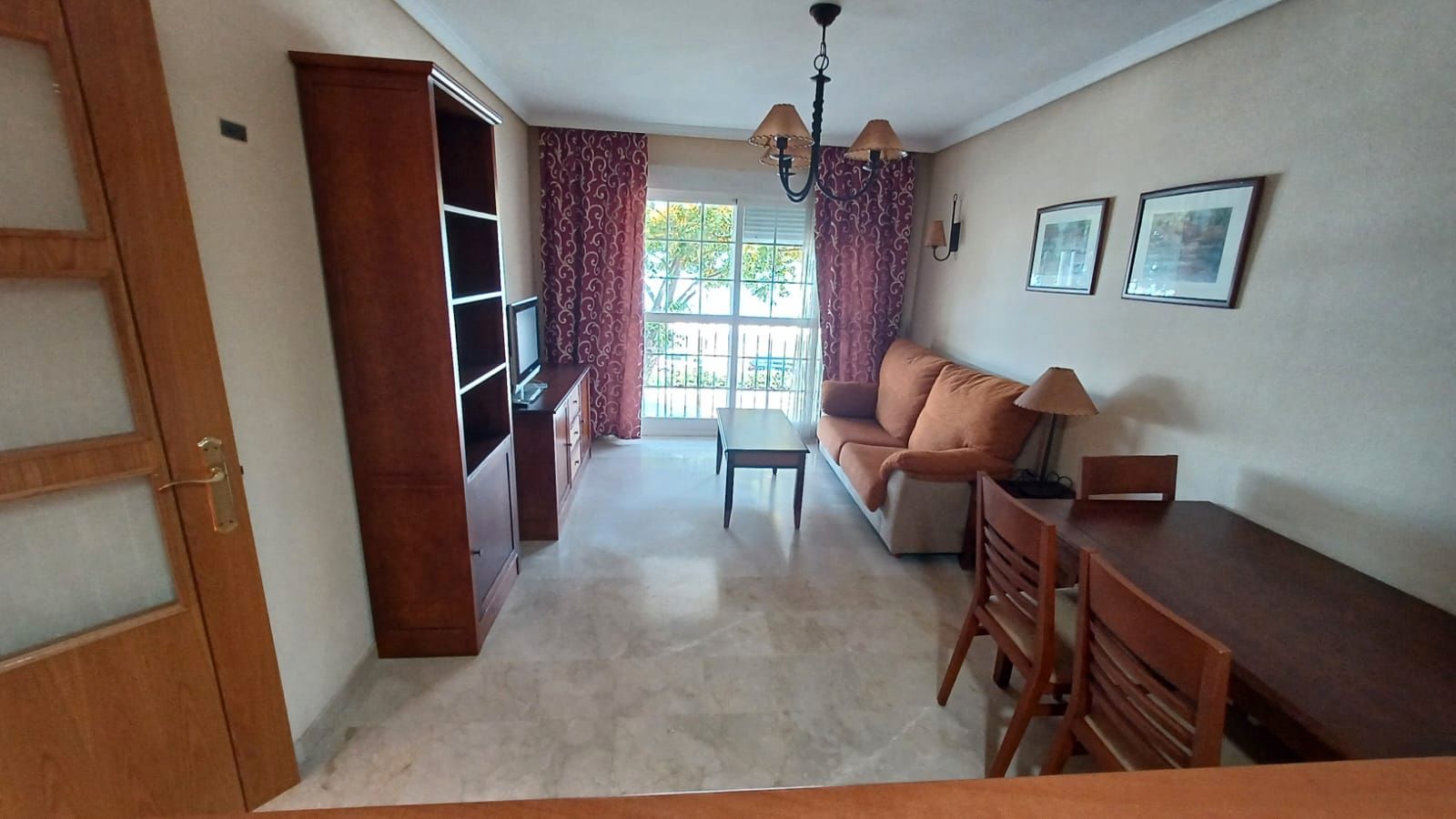 Sala de estar de Piso en venta en Benalmádena con Aire acondicionado, Calefacción y Terraza
