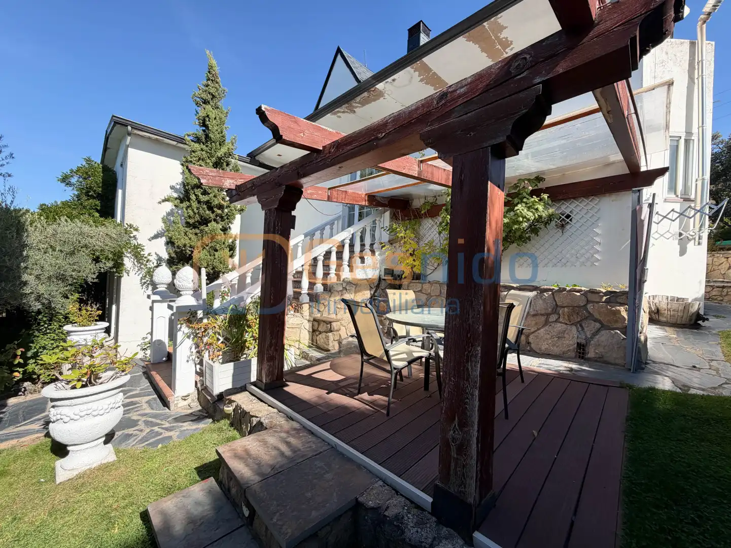 Terrassa de Casa o xalet en venda en El Espinar amb Calefacció, Jardí privat i Terrassa