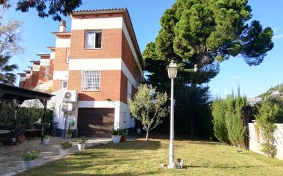 Garden of Single-family semi-detached for sale in Castelldefels  with Air Conditioner, Heating and Private garden