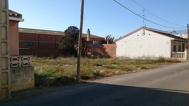 Terreno residencial en Venta en Avenida LAS PLANILLAS en Pinseque